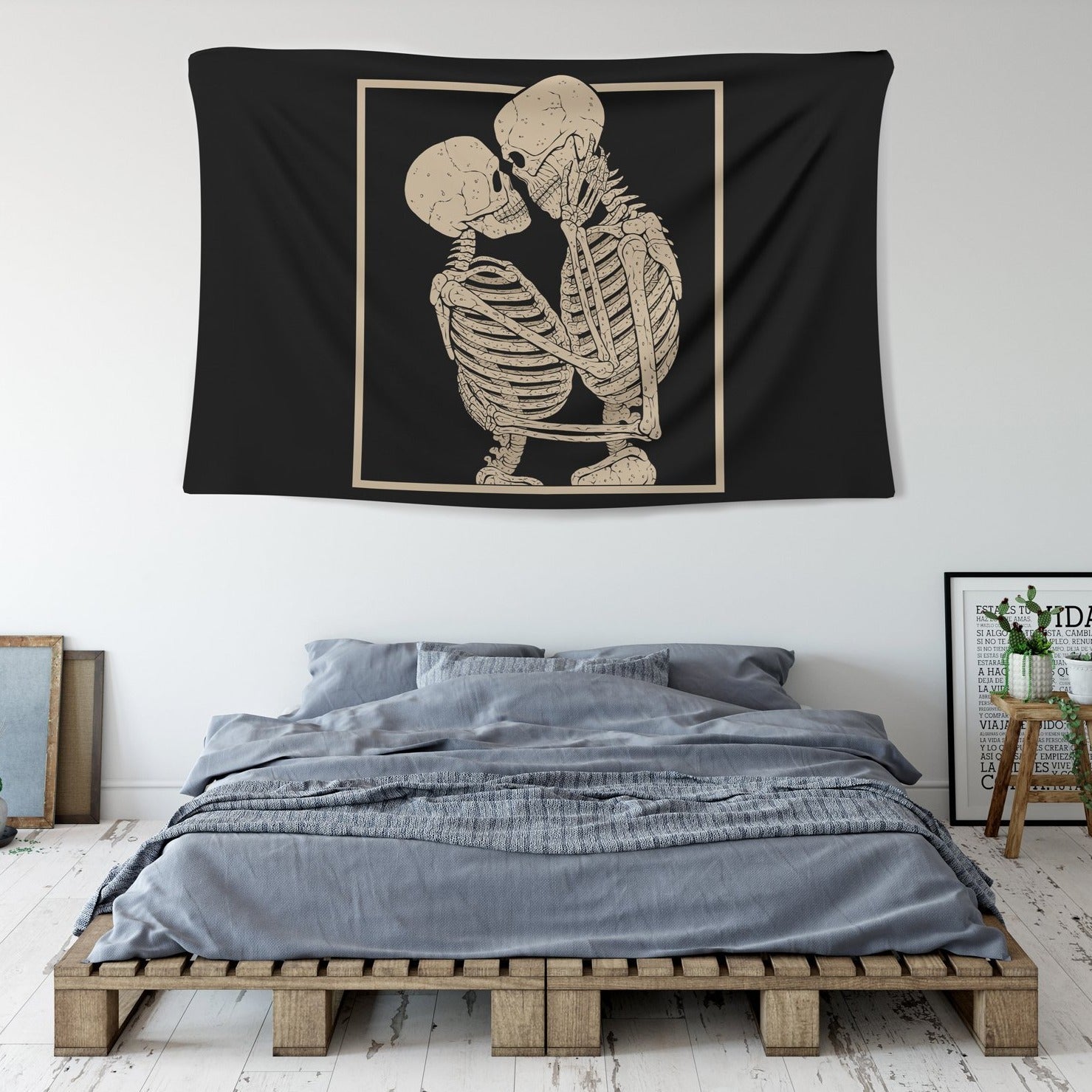 Skull Couple Tapestry - pleshy