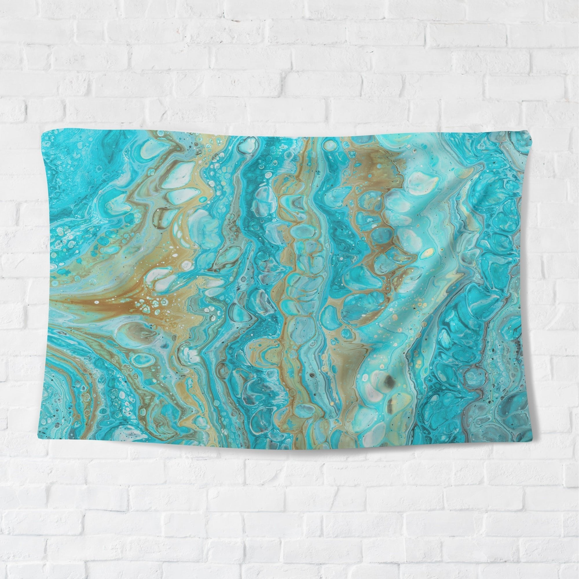 Tranquil Ocean Waves Tapestry - pleshy